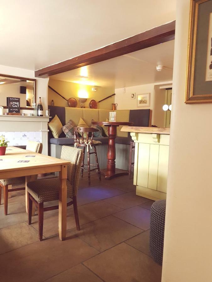 The Windmill Inn Badby Exterior foto